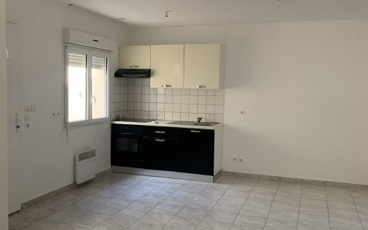 DEJA LOUE VARENNES JARCY