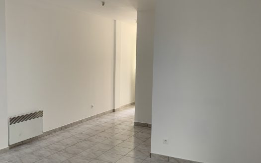 DEJA LOUE VARENNES JARCY