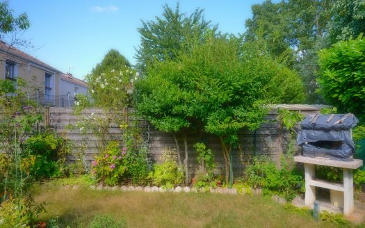 VENDUE PAR NOS SOINS