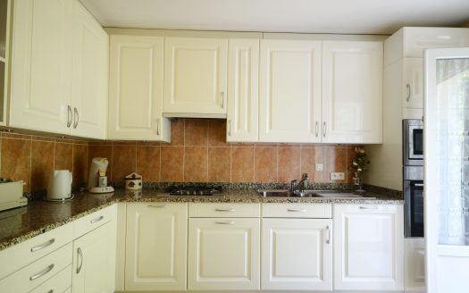 VENDUE PAR NOS SOINS