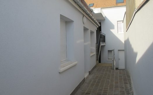 2 PIECES duplex A LOUER BRIE COMTE ROBERT